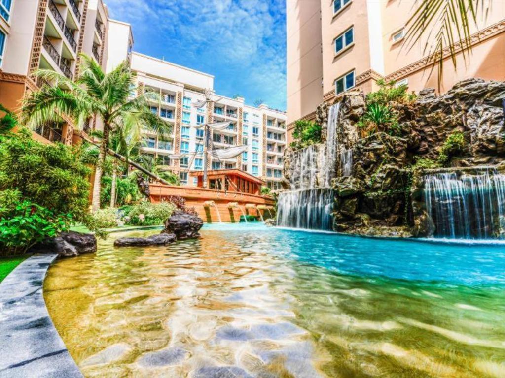Atlantis Waterpark Lejlighed Jomtien Beach Eksteriør billede